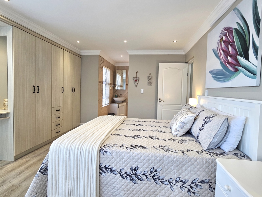 2 Bedroom Property for Sale in Wavecrest Eastern Cape